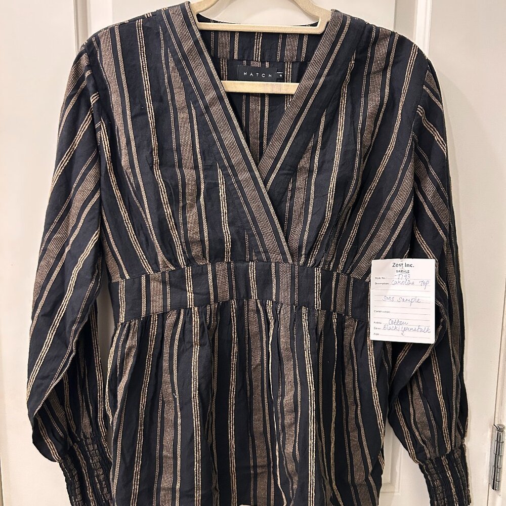 Hatch v neck long sleeve maternity top